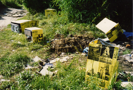 Hilka Nordhausen, Installation, Berlin Tiergarten, NGBK, Geschichtsdeponie
